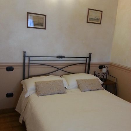 La Locanda Di San Biagio Bolzaneto Habitación foto